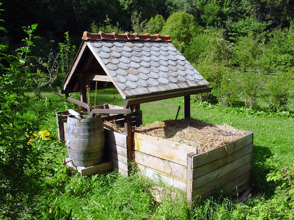 Joe Jenkins Compost Bin humanure compost